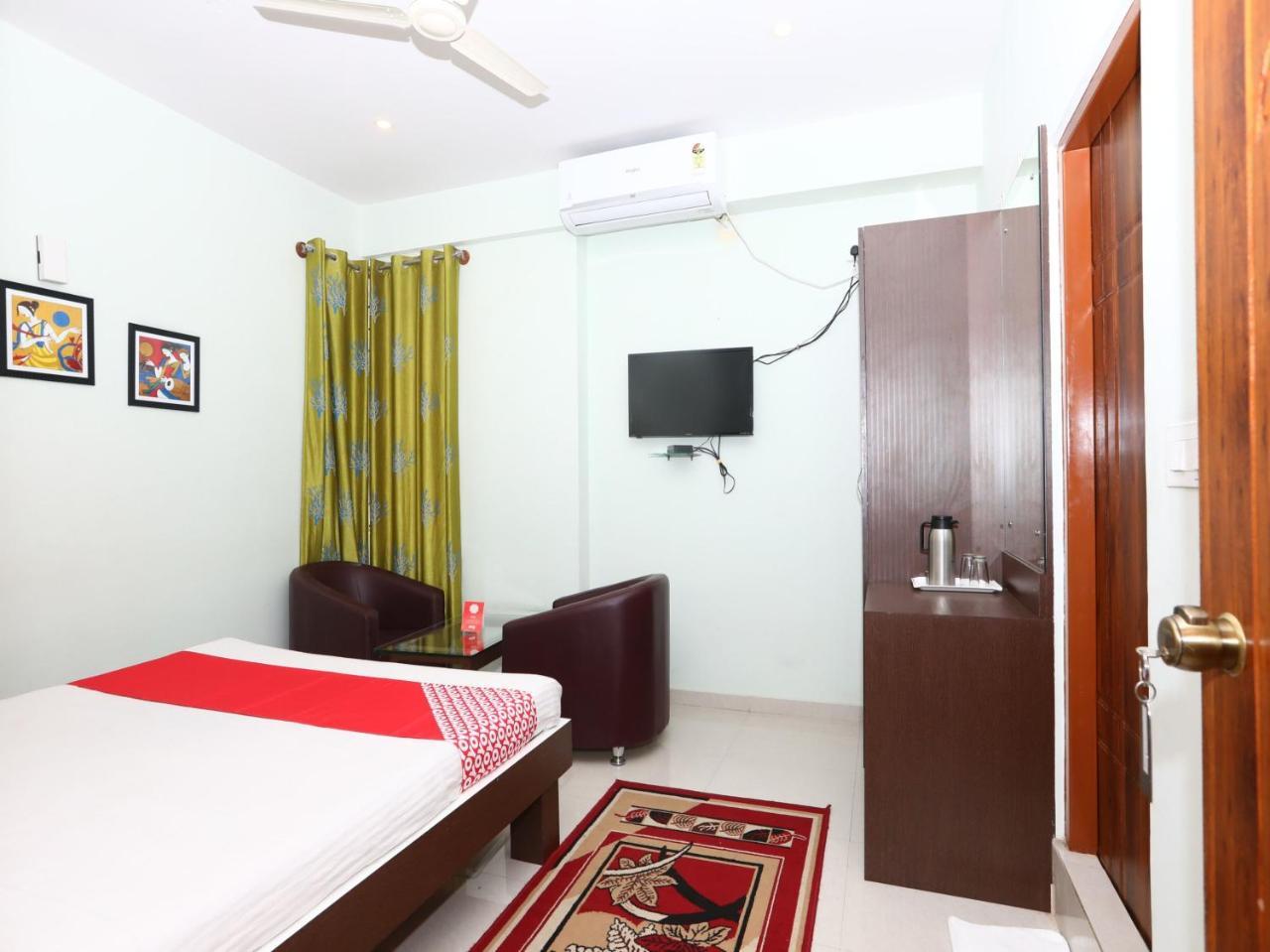 Golden Residency Hotel Mysore Bagian luar foto